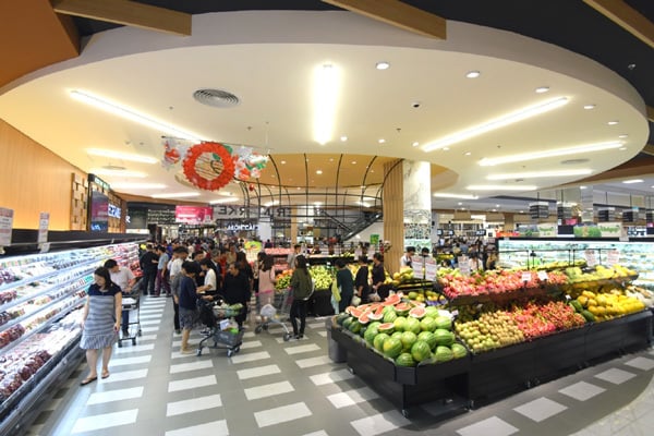   Khu vực siêu thị của Trung tâm luôn thu hút nhiều khách hàng  