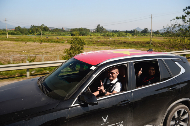 Gần 100 xe VinFast khởi động hành trình 1.000km chinh phục địa đầu tổ quốc 7