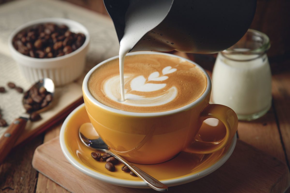   Uống quá nhiều cà phê có nguy cơ cao mắc bệnh tim mạch, béo phì và một số tác hại khác  