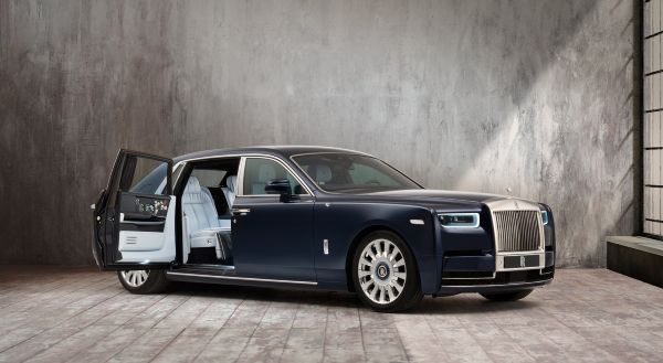 The Rose Phantom: Chiếc Rolls-Royce với triệu mũi thêu hoa đầy mê hoặc 2