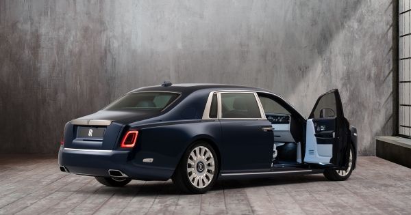 The Rose Phantom: Chiếc Rolls-Royce với triệu mũi thêu hoa đầy mê hoặc 1