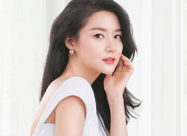Lee Young Ae tiết lộ bí kíp ‘trẻ mãi không già’, giữ làn da hoàn hảo ở tuổi 48 4