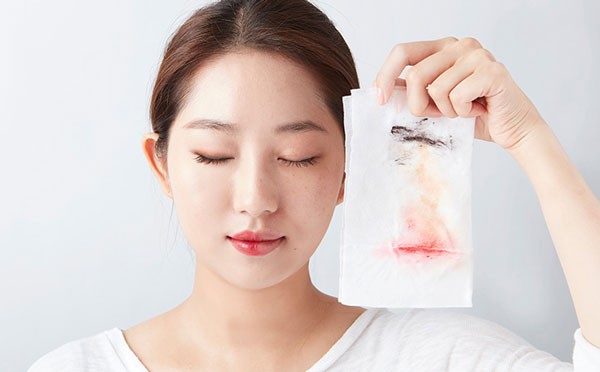 10 thói quen chăm sóc da khiến mặt bạn bị mụn nghiêm trọng hơn 2