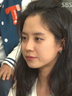 ‘Nữ hoàng mặt mộc’ Song Ji Hyo tiết lộ bí quyết giúp trẻ hóa làn da 5