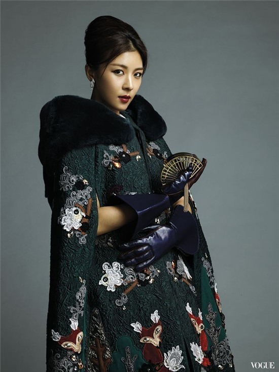 Ha Ji Won chia sẻ cách giữ gìn làn da đôi mươi dù đã U40 6