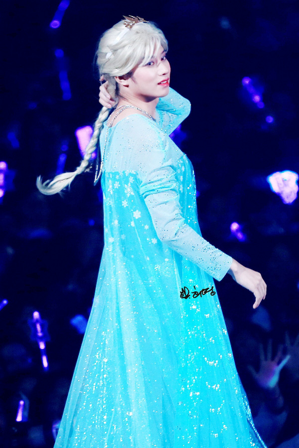 Khi sao Kpop cosplay Elsa: Người được khen hết lời, kẻ bị chê 'phiên bản lỗi' 8