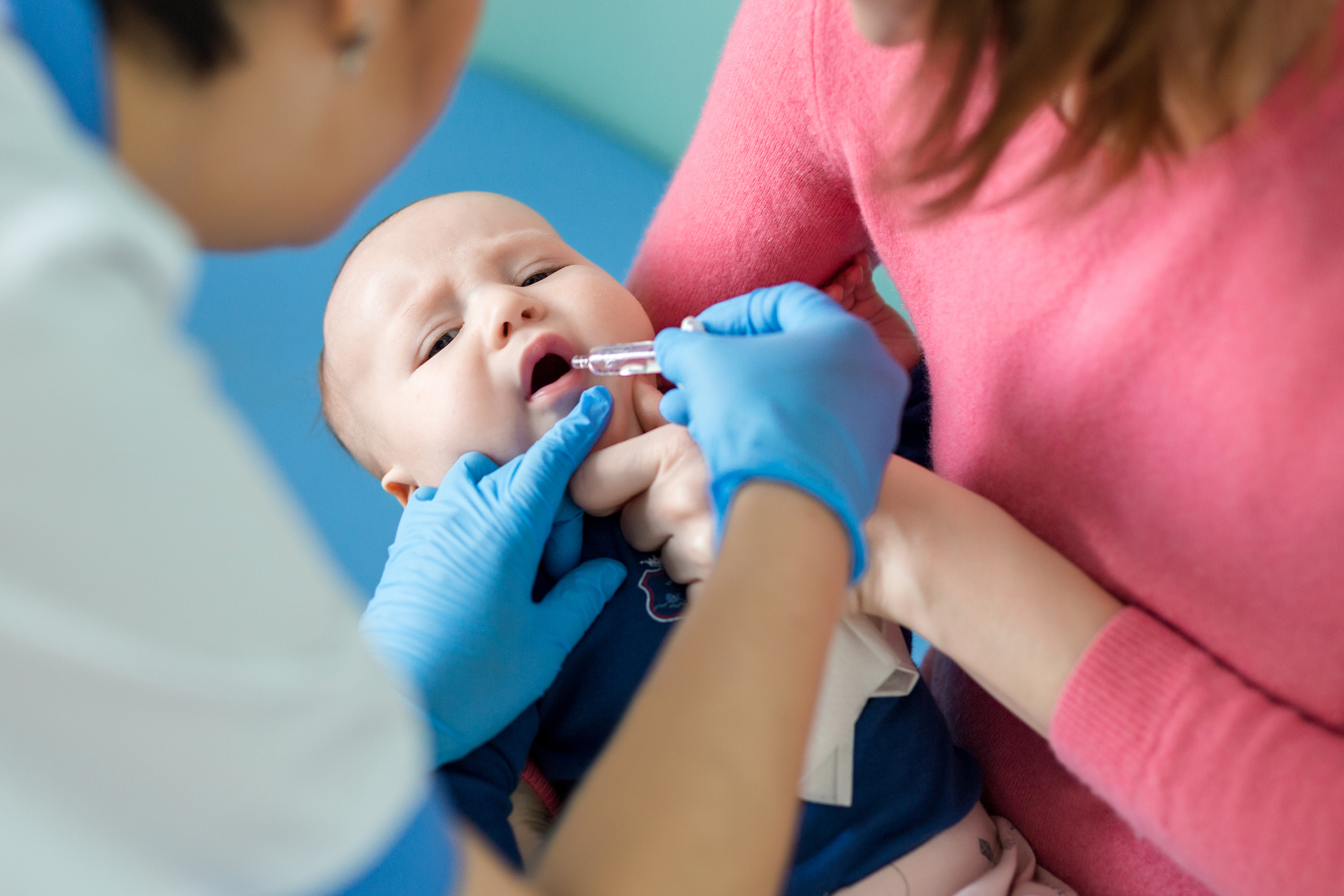   Trẻ cần được uống vắc xin phòng vi rút rota (Ảnh minh họa)  