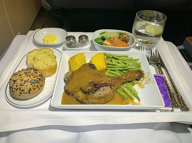 Đồ ăn trên máy bay của các nước trên thế giới khác nhau như thế nào? 14