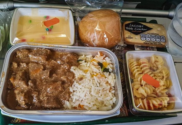 Đồ ăn trên máy bay của các nước trên thế giới khác nhau như thế nào? 20