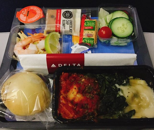 Đồ ăn trên máy bay của các nước trên thế giới khác nhau như thế nào? 5
