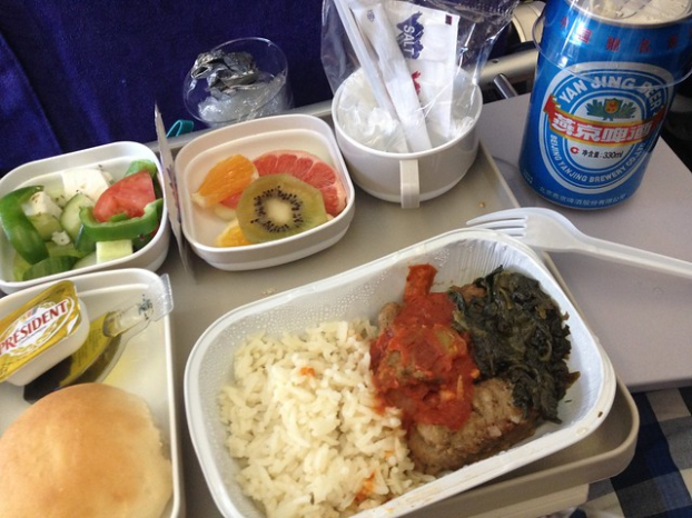 Đồ ăn trên máy bay của các nước trên thế giới khác nhau như thế nào? 11