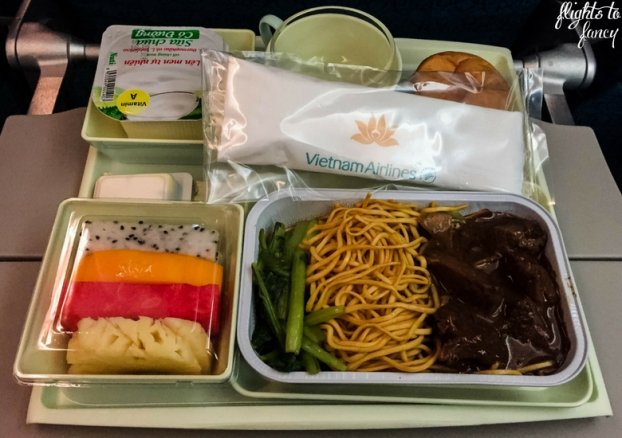 Đồ ăn trên máy bay của các nước trên thế giới khác nhau như thế nào? 22