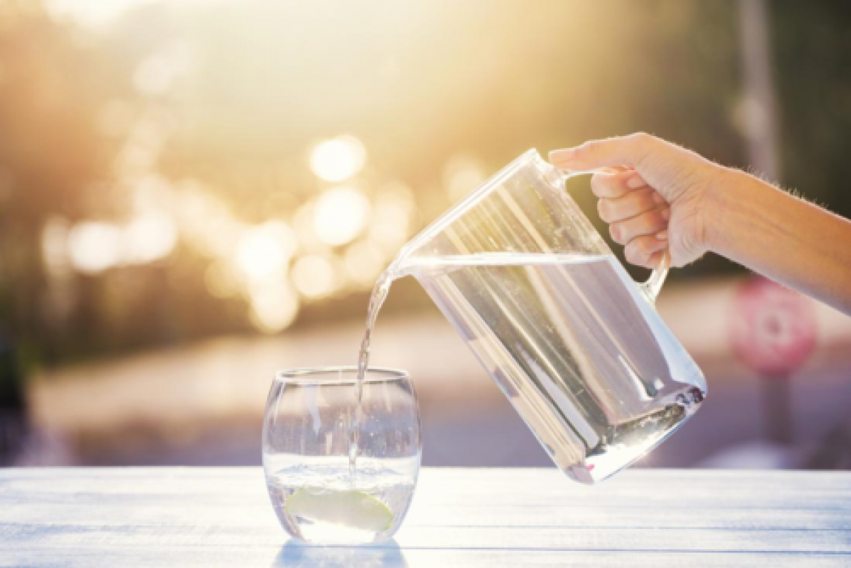   Lười uống nước khi bị ốm có thể khiến bệnh lâu khỏi (Ảnh minh họa)  