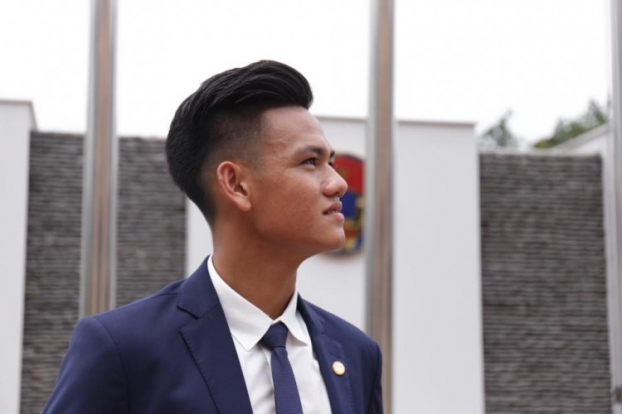 Dàn cầu thủ U23 mặc vest: Tiến Linh lịch lãm, Đình Trọng khiến fan 'đổ gục' 5