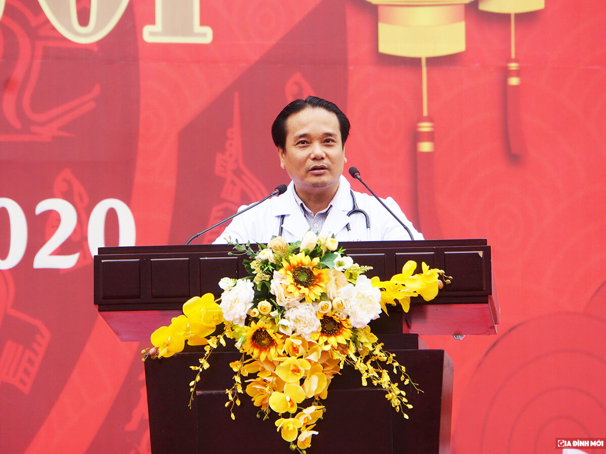   Ths bác sĩ Vũ Xuân Quang - Trưởng phòng Công tác xã hội Bệnh viện E phát biểu ý kiến tại Tết ấm tình người.  