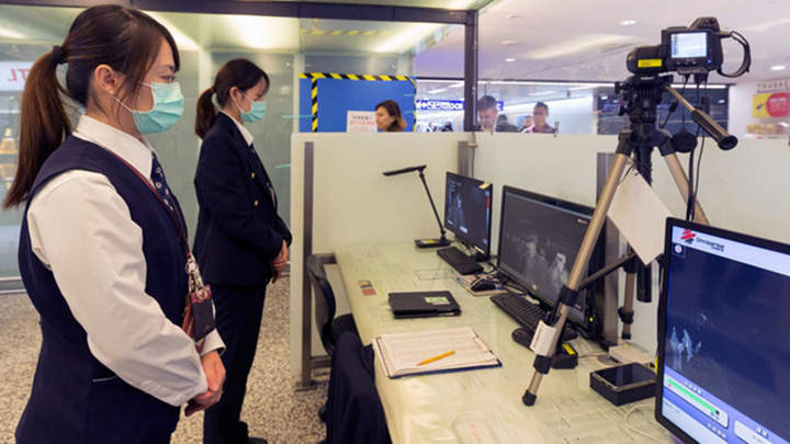   Các nước tăng cường kiểm tra thân nhiệt hành khách tại các sân bay  