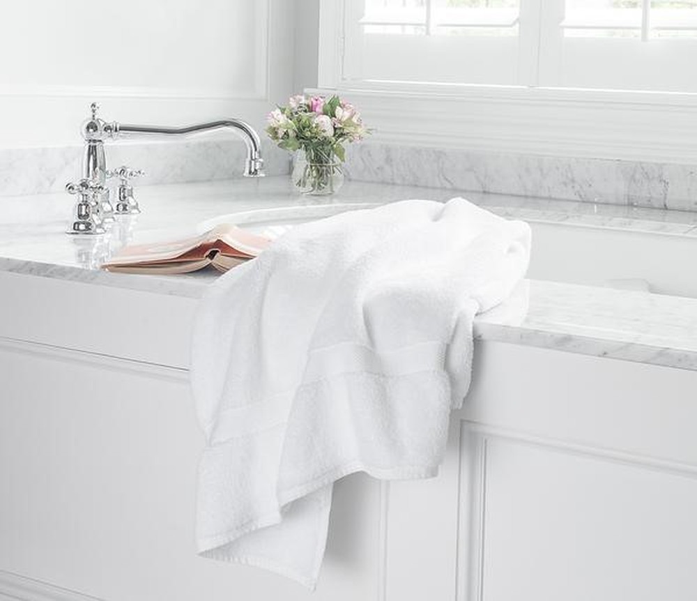   Nên giặt khăn tắm và rèm nhà tắm hàng ngày để đảm bảo sức khỏe cho cả nhà  