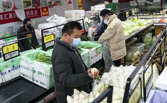   Người dân Vũ Hán mua thực phẩm dễ nhưng mua thuốc thì rất khó khăn  
