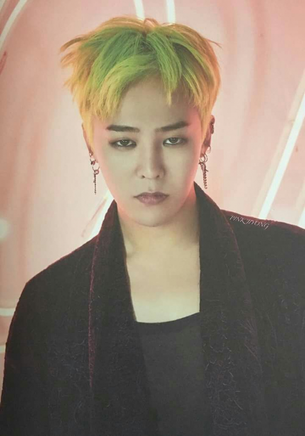10+ idol Kpop nhuộm tóc xanh lá: Người khí chất ngút ngàn, kẻ xấu lạ khiến fan cười ngất 10