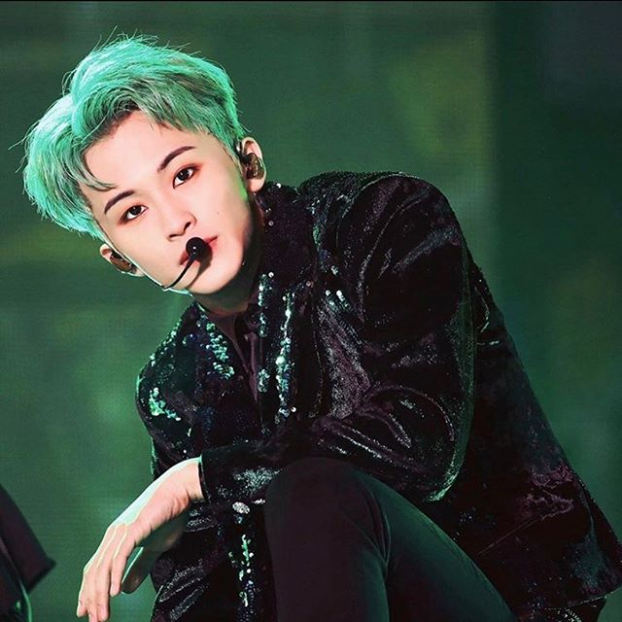 10+ idol Kpop nhuộm tóc xanh lá: Người khí chất ngút ngàn, kẻ xấu lạ khiến fan cười ngất 13