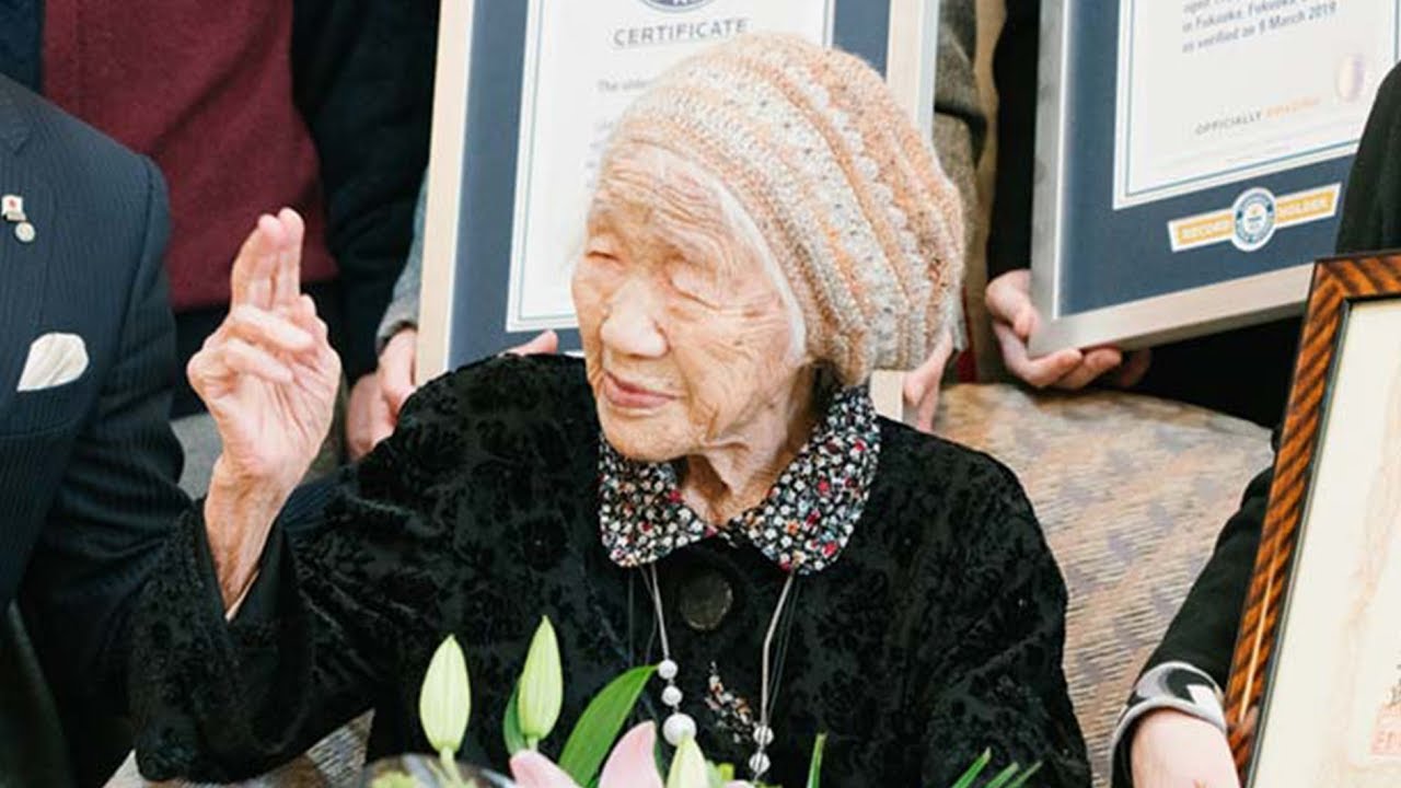   Cụ bà Kane Tanaka là người cao tuổi nhất trên thế giới, hiện cũng đang sống ở Nhật Bản  