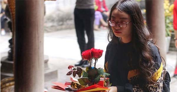   Hướng dẫn cách cầu duyên chính xác nhất ở chùa Hà ngày Valentine  