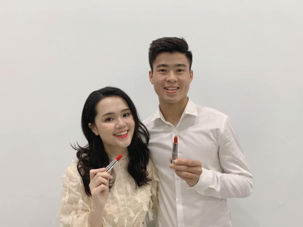 Cầu thủ Việt Nam khoe ảnh hạnh phúc ngày Valentine 5