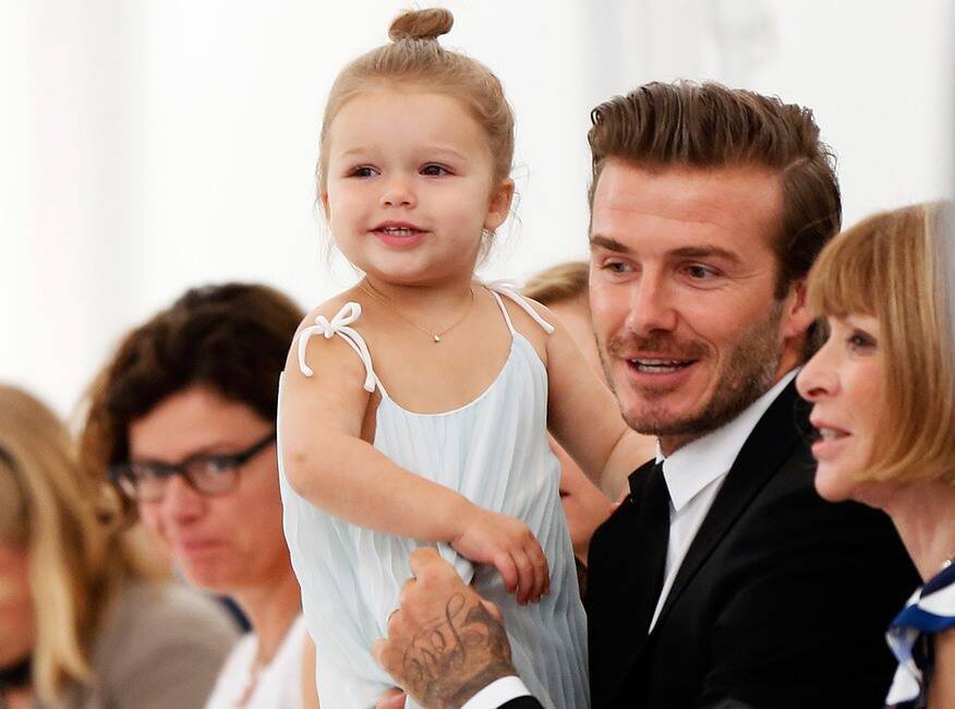 Làm chồng mẫu mực như David Beckham: Luôn tự hào về vợ và đồng hành cùng vợ 9