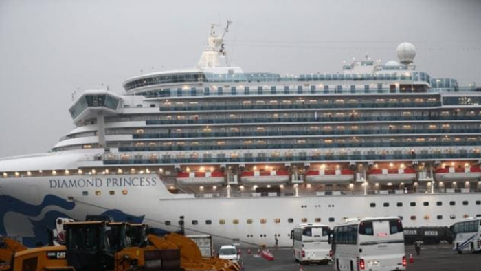   1 số hành khách được rời khỏi tàu du lịch, Nhật thử thuốc HIV để chữa COVID-19  