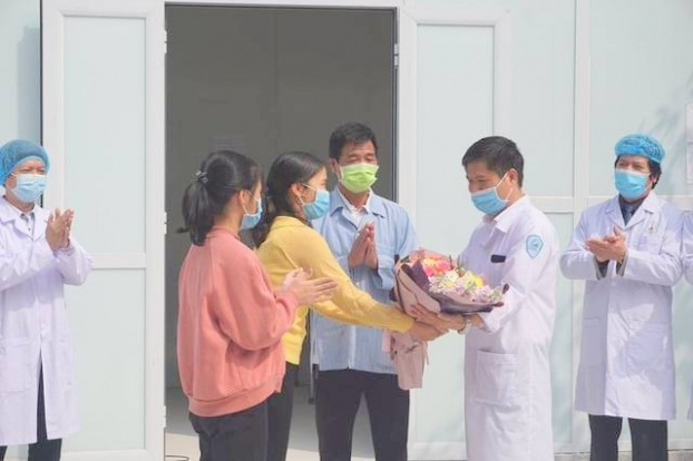   Gia đình bệnh nhân N.V.V cảm ơn bác sĩ ở phòng khám đa khoa khu vực Quang Hà.  