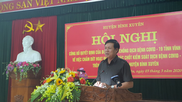   Thứ trưởng Đỗ Xuân Tuyên chúc mừng tỉnh Vĩnh Phúc và đề nghị tiếp tục phòng dịch trong thời gian tới.  