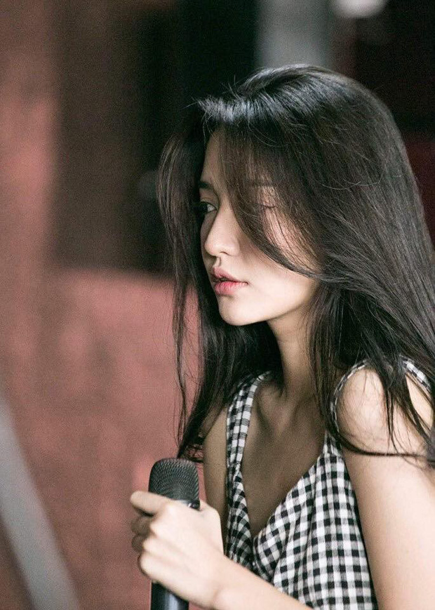 Nhan sắc sao Việt qua ống kính chụp vội: Người đẹp bất chấp, kẻ xuống sắc khó tin 7