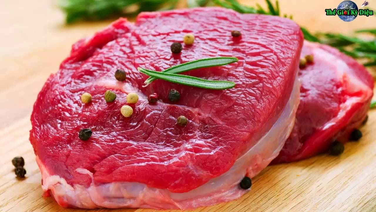   Thịt cũng là một trong những thực phẩm chứa nhiều lưu huỳnh gây mùi hôi cơ thể  