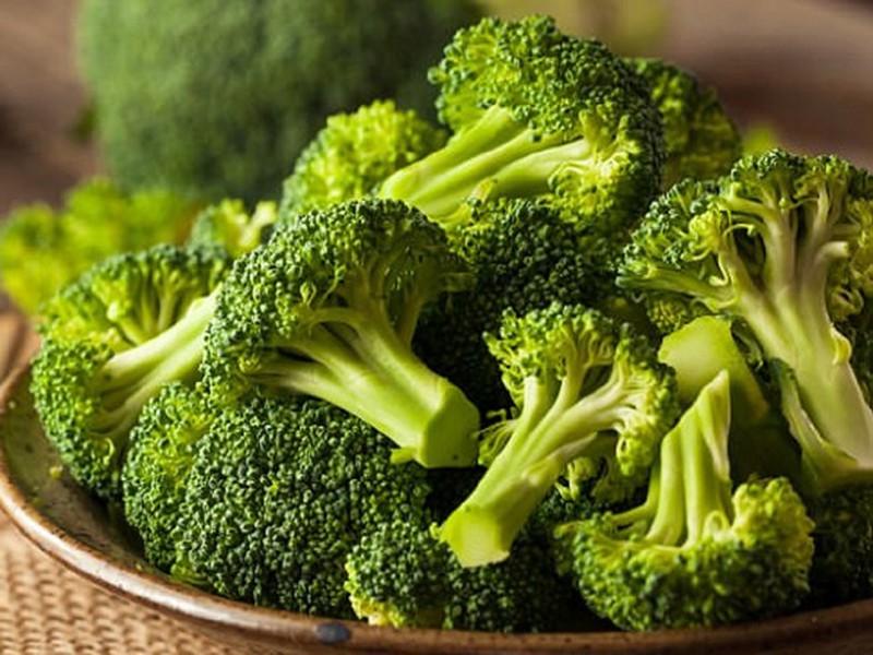   Bông cải xanh, các loại rau họ cải có thể gây mùi cơ thể nếu bạn ăn quá nhiều  