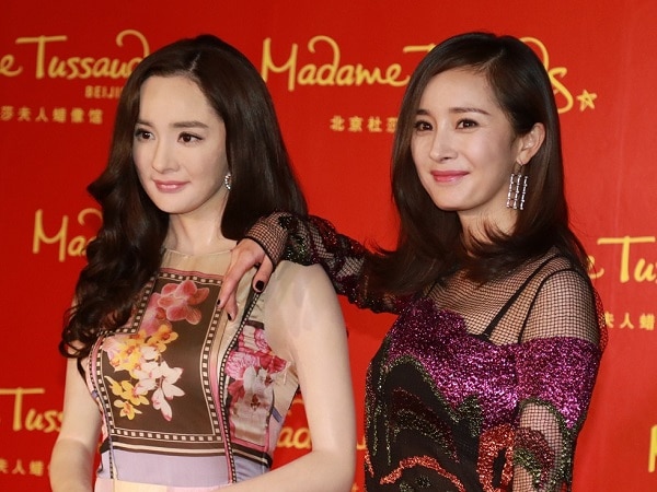 So nhan sắc tượng sáp mỹ nhân Hoa ngữ: Người đẹp tựa sinh đôi, kẻ bị chê thậm tệ 9