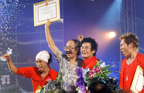   Hà Anh Tuấn lọt top 3 trong chương trình Sao Mai điểm hẹn năm 2006  