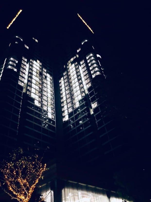 Nhiều tòa nhà cao tầng tại 17 tỉnh thành đồng loạt thắp sáng biểu tượng hình trái tim 2