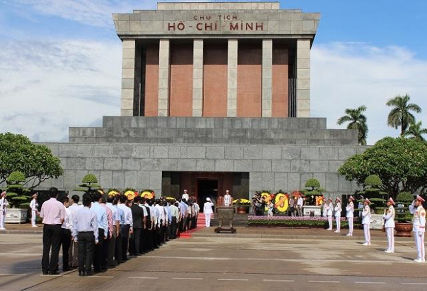   Tạm dừng tổ chức lễ viếng tại Lăng Chủ tịch Hồ Chí Minh để tập trung phòng, chống dịch  