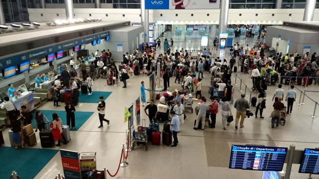   Sân bay Tân Sơn Nhất  