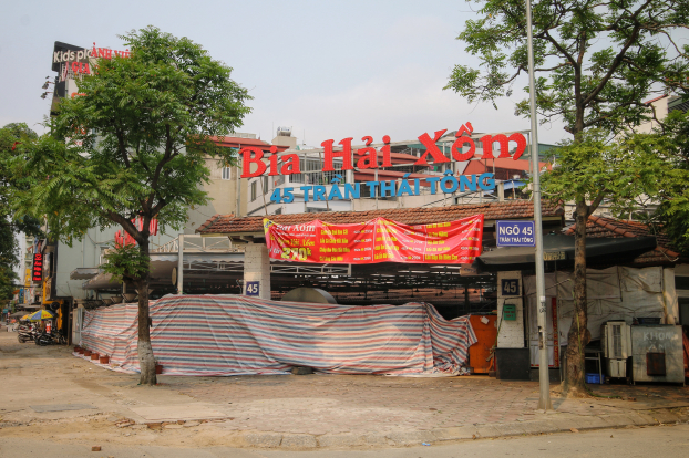   Một trong những quán bia nổi tiếng tại Hà Nội căng bạt nghỉ phòng, chống dịch  