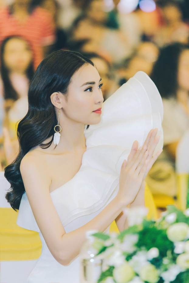 5 sao Việt để mặt mộc đẹp nhất: Nhã Phương là 'nữ thần', Ngọc Trinh phong độ thất thường 6