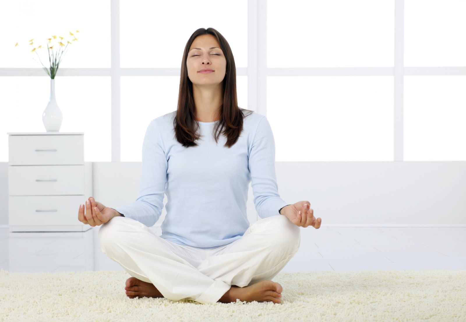 Hãy tìm cách thư giãn vì stress cũng có thể khiến bạn ăn nhiều gây tăng cân, béo bụng