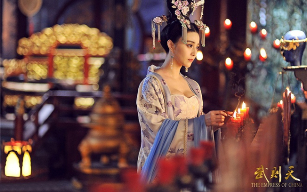 5 phim cổ trang Trung Quốc gây tranh cãi vì trang phục khoe vòng một nhức mắt 1