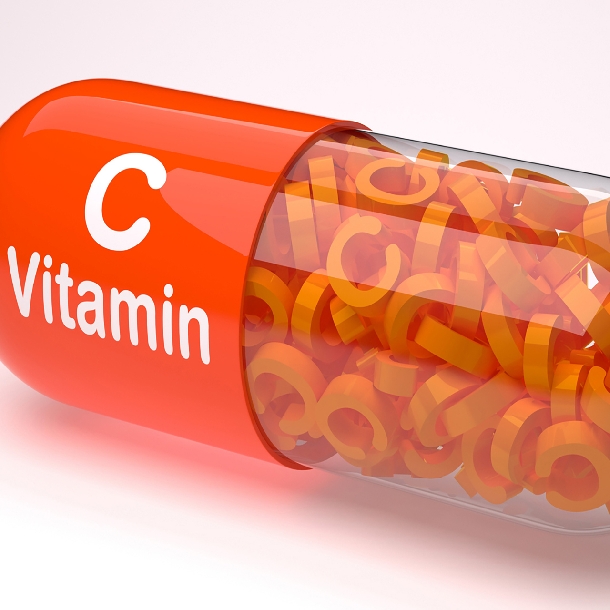   Sử dụng quá nhiều thực phẩm bổ sung vitamin C có thể dẫn đến bị sỏi thận. Ảnh minh họa  