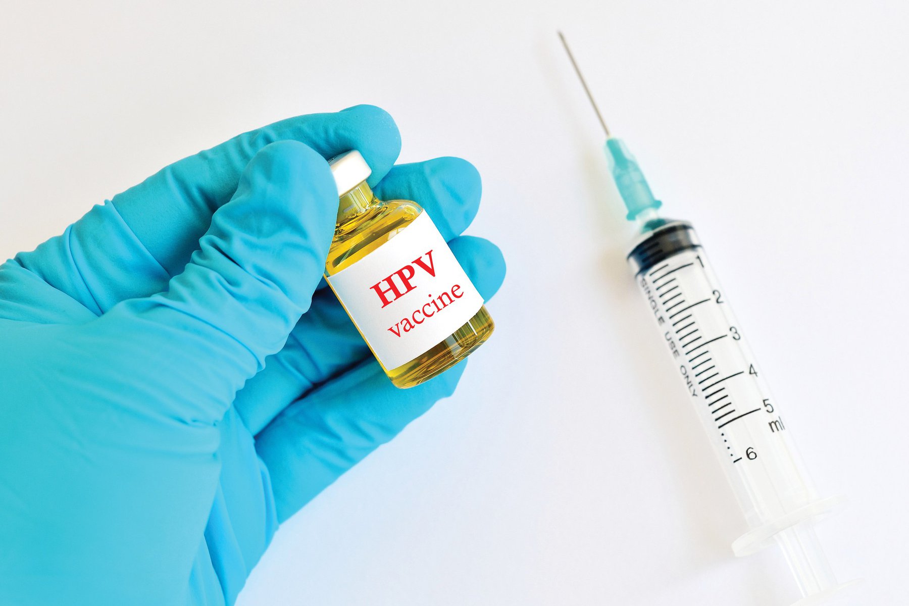   Tiêm vắc xin HPV là cách tốt nhất để phòng tránh ung thư cổ tử cung  