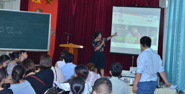   VAN đã tổ chức nhiều buổi tập huấn ở các tỉnh, thành cho các phụ huynh có trẻ tự kỷ. Ảnh: Mạng lưới Tự kỷ Việt Nam.  