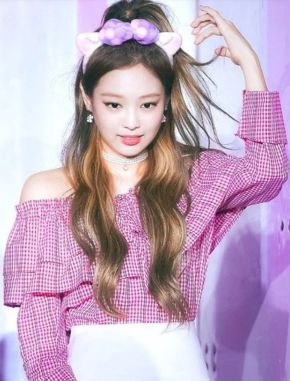 Jennie (BLACKPINK) và 10+ lần chứng minh cô ấy đích thị là 'Nữ hoàng băng đô' của Kpop 1