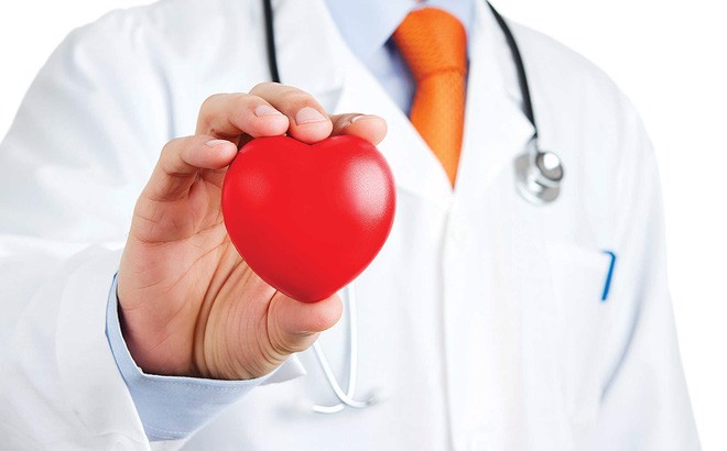  Đau tim có thể gây biến chứng là suy tim, thậm chí là nguy hiểm đến tính mạng  