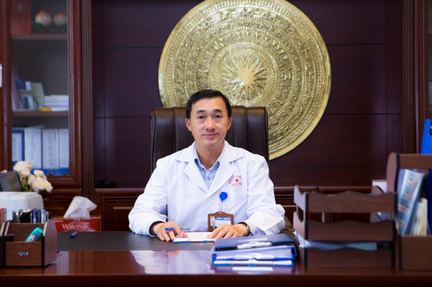   Tân Thứ trưởng Bộ Y tế Trần Văn Thuấn.  