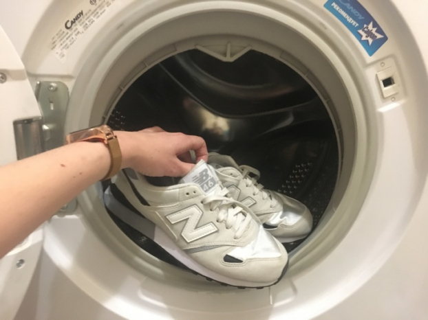 6 bước giặt giày bằng máy giặt cực tiện lợi không sợ hư hỏng, mất form 6